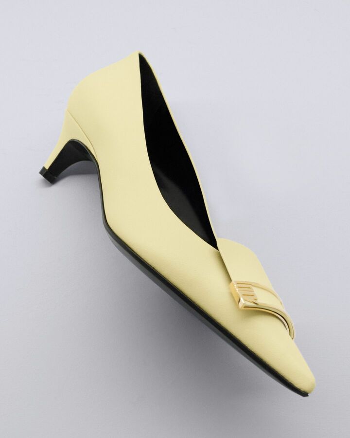 ファッションニュース_1,パンプス_1