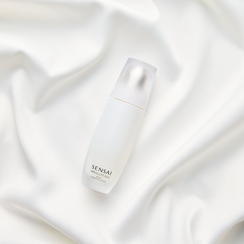 40代・50代の美肌常識に変化あり！ 理想肌の正体は進化系ローションでつくる「潤い」と「ツヤの仕込み」【松本千登世×メイクアップアーティスト水野未和子】[PR]_img3