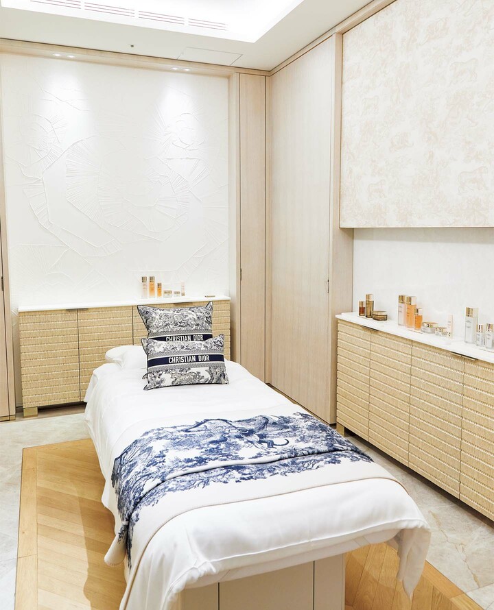 「ハウス オブ ディオール ビューティー 銀座」の内観