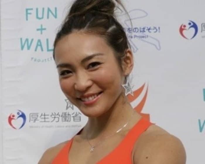 41歳・カリスマトレーナーAYA、マタニティフォトを公開「お腹大きくなりましたね」「すっかりママの顔」反響