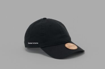 剥がす・剥がさない問題解決!? バイザーステッカーをレザーにアレンジしたエンダースキーマとニューエラの初コラボモデル | FORZA STYLE｜ファッション＆ライフスタイル[フォルツァスタイル]