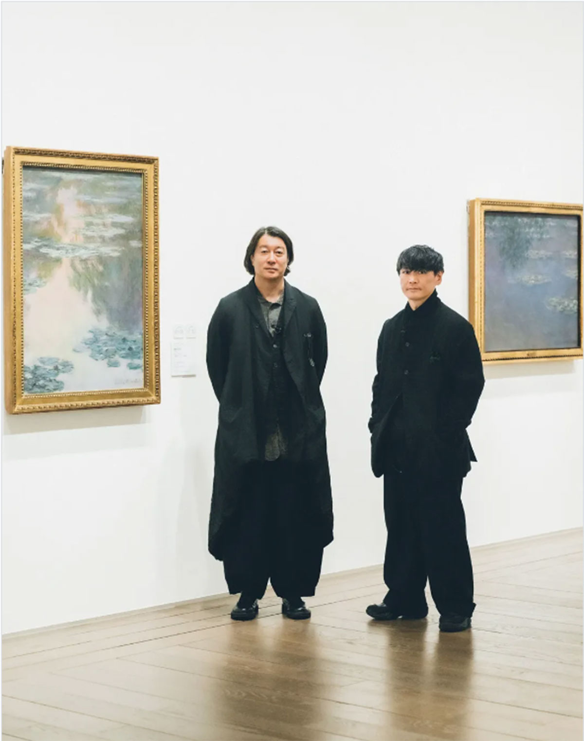 サカナクションの山口一郎（右）と並ぶ加藤浩次の“激変”した姿に、『スッキリ』時代の視聴者から困惑のコメントが寄せられた（画像・雑誌「SWITCH」のInstagram「switch_magazine」より）