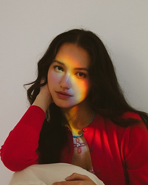 Hana Hope、TVアニメ『淡島百景』オープニング主題歌「blue hour」CD発売決定 | エンタメOVO(オーヴォ) Hana Hope、TVアニメ『淡島百景』オープニング主題歌「blue hour」CD発売決定 | エンタメOVO(オーヴォ)