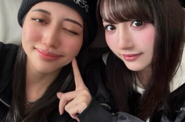 米沢茜と岡田芽が一緒にいる。