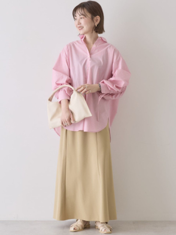 春のお出かけや旅行に！【AMERICAN HOLIC】の“スカート”を使った「ワンツーコーデ」