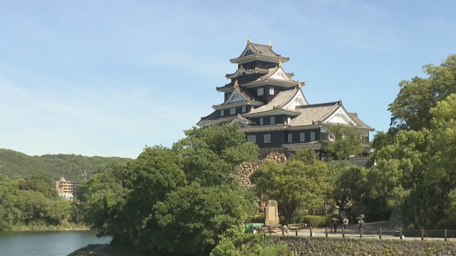 元乃木坂46・山崎怜奈さんと戦国プリンセス博士ちゃん・諸星天音さんが「戦国大名・宇喜多直家」の足跡をたどる ! 岡山市が動画を公開