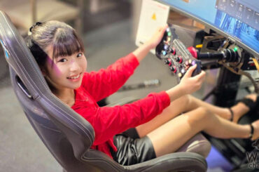 12歳中学生・森安真麻、赤トップス＆黒ショートパンツのクールファッションでPIT BAR撮影会に登場！ 「大きなF1のタイヤを見たのも触ったのも初めて」 ＜Cool Photo Session 第２回 -赤坂エディション-＞