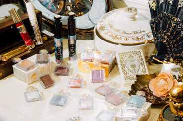 “マジョマジョ”の中毒性　資生堂「マジョリカ マジョルカ」が単色アイシャドウ刷新に込めた「日本のかわいいを世界へ」 - WWDJAPAN