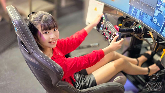 12歳中学生・森安真麻、赤トップス＆黒ショートパンツのクールファッションでPIT BAR撮影会に登場！ 「大きなF1のタイヤを見たのも触ったのも初めて」 ＜Cool Photo Session 第２回 -赤坂エディション-＞