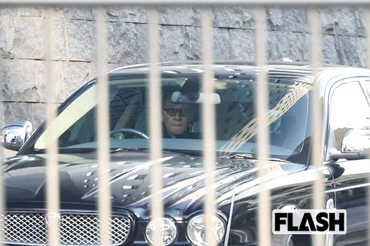 2023年1月、療養から復帰したばかりの中居正広が自宅から高級車で出てきた