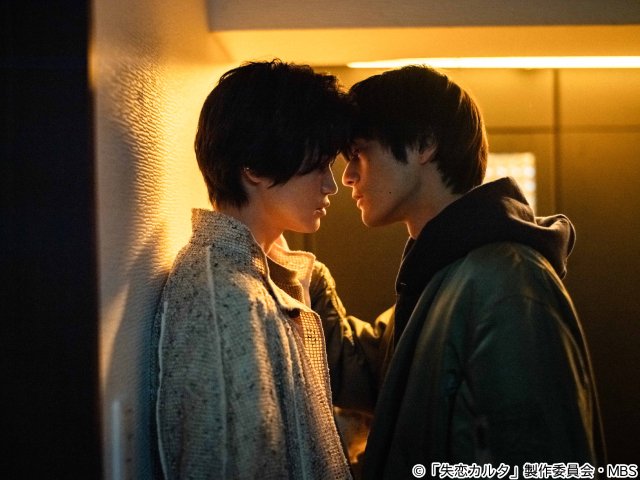 乃木坂46・弓木奈於が「失恋カルタ」にサプライズ友情出演！　梅澤美波との2ショットも公開