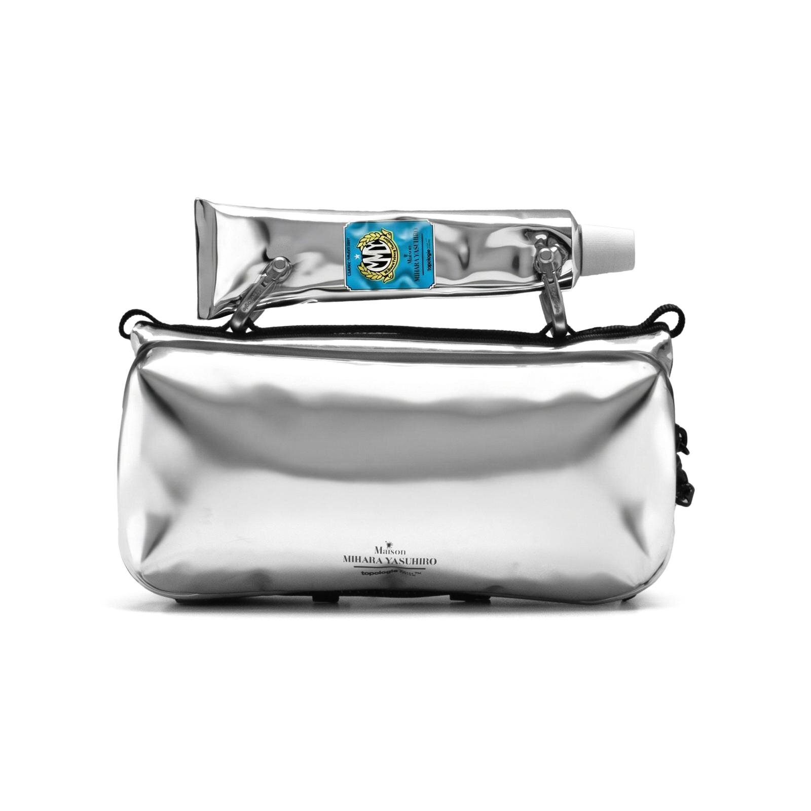 ボトル サコッシュ ミディアム / トゥースペイスト 46,200円