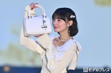 乃木坂46遠藤さくら、ランウェイトップでの“キス顔”に会場悶絶「ドキッとした」「天才的すぎる」花柄ワンピで春全開【ガルアワ2026SS】 - モデルプレス