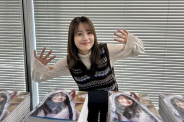 伊藤美来さんのサイン入り写真集を110名様にプレゼント🐺✨