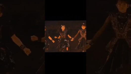 BABYMETAL 🦊🔥 #nightnightburn #kanometal #babymetal #youtubeshorts