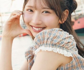 日向坂46 藤嶌果歩 1st写真集 果実の歩幅