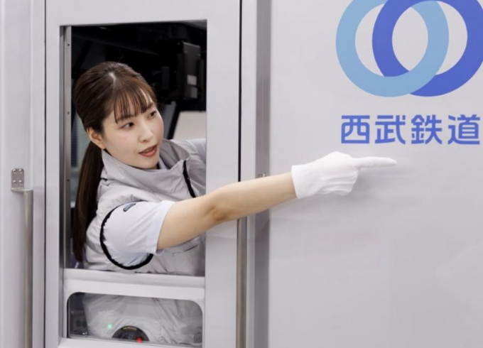 ニュース画像:制服着用時のルールの見直し - 「ファン付きベスト導入!西武、制服着用ルールを大幅見直し 髪色・メイクも緩和へ」