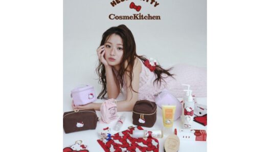Cosme Kitchenとハローキティのコラボアイテムが発売！　バニティポーチやヘアケア商品が登場｜「マイナビウーマン」