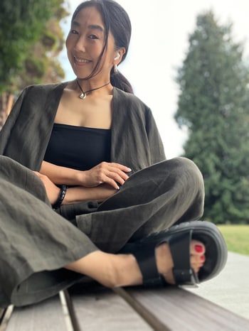 「暑くて駅に着く頃にはもうヨレヨレ…」40代の夏の仕事服の最適解【3人のプロが回答】_img1
