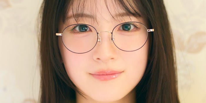 乃木坂46鈴木佑捺の撮り下ろしグラビア公開「6期生グラビア Nogizaka Colors」第3弾 - モデルプレス - moe zine